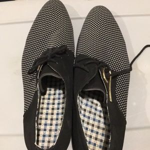 Men’s dress shoes